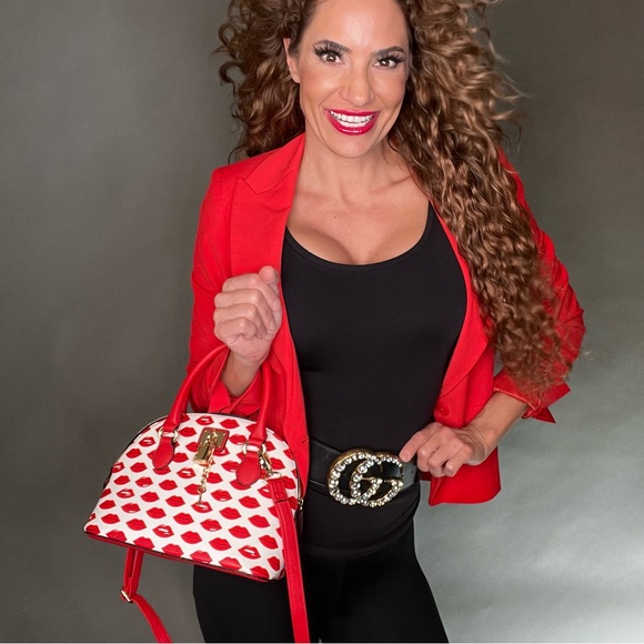 KISS ME BAG PURSE & MATCHING HIGH HEEL, ALDO! LIKE NEW! Crossover, or top handle